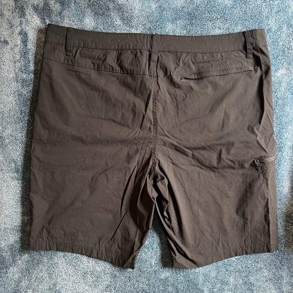 Weatherproof Shorts - Picture 3 of 6